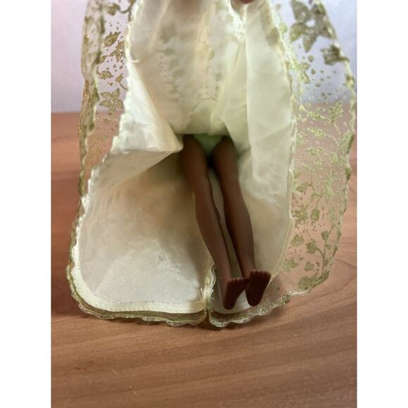 Disney Store Tiana Princess Classic Doll Princess and the Frog - Picture 9 of 9